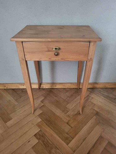 Alter beistelltisch weichholz - beistelltisch,,